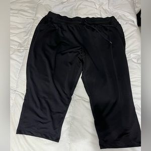 Tek Gear On the Go Gear Black Straight Leg Workout Capris Size 2x